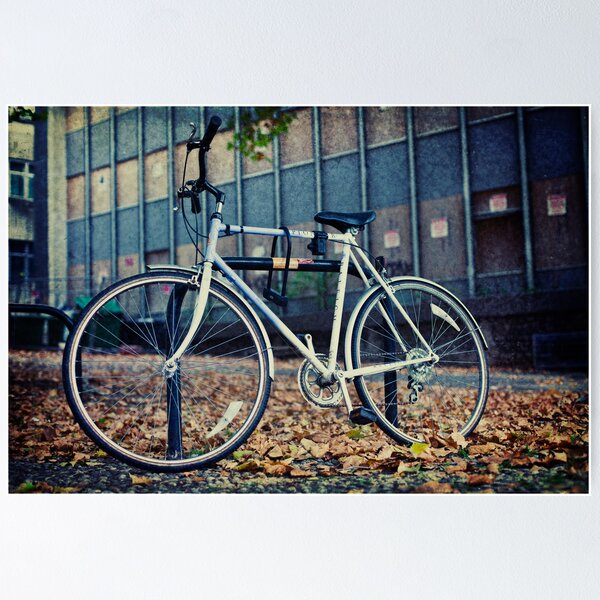 Artikelvorschau, Locked Bike entworfen und verkauft von Sharonroseart.