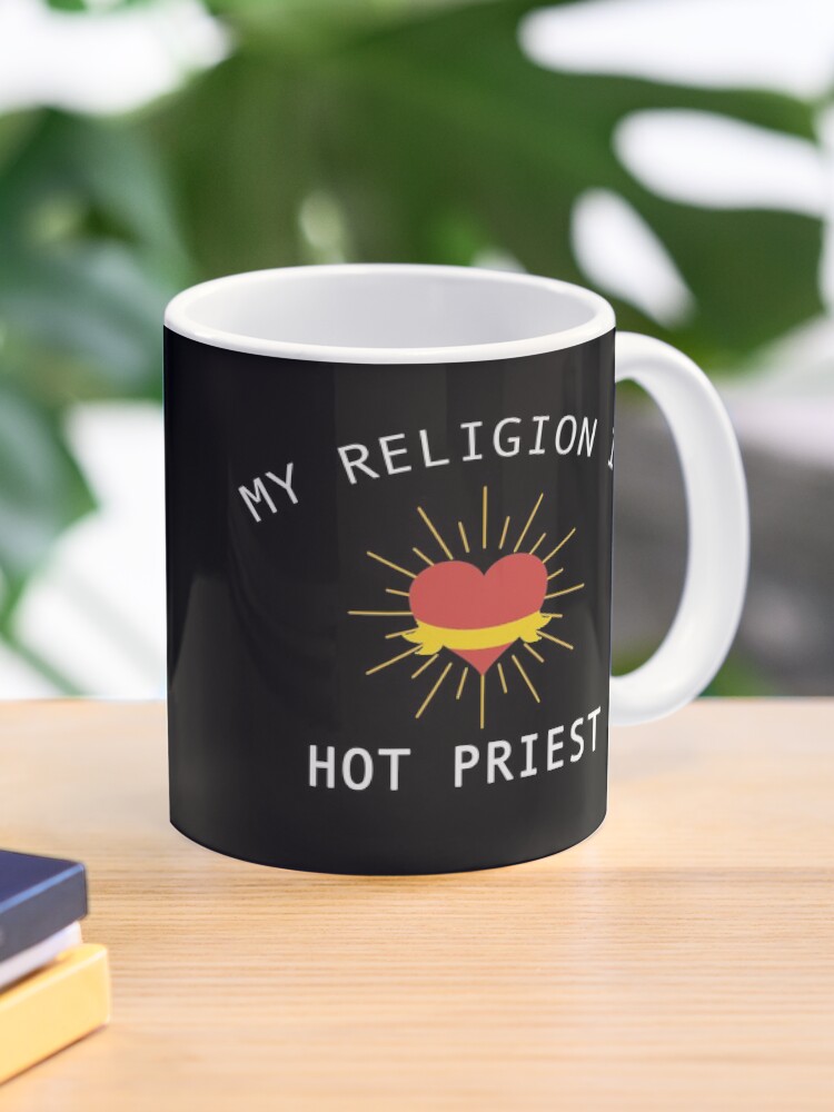 Imagen 1 de 6, Taza de café con la obra Mi religión es el sacerdote ardiente | Regalo de Fleabag | Sagrado Corazón, diseñada y vendida por Nada18.
