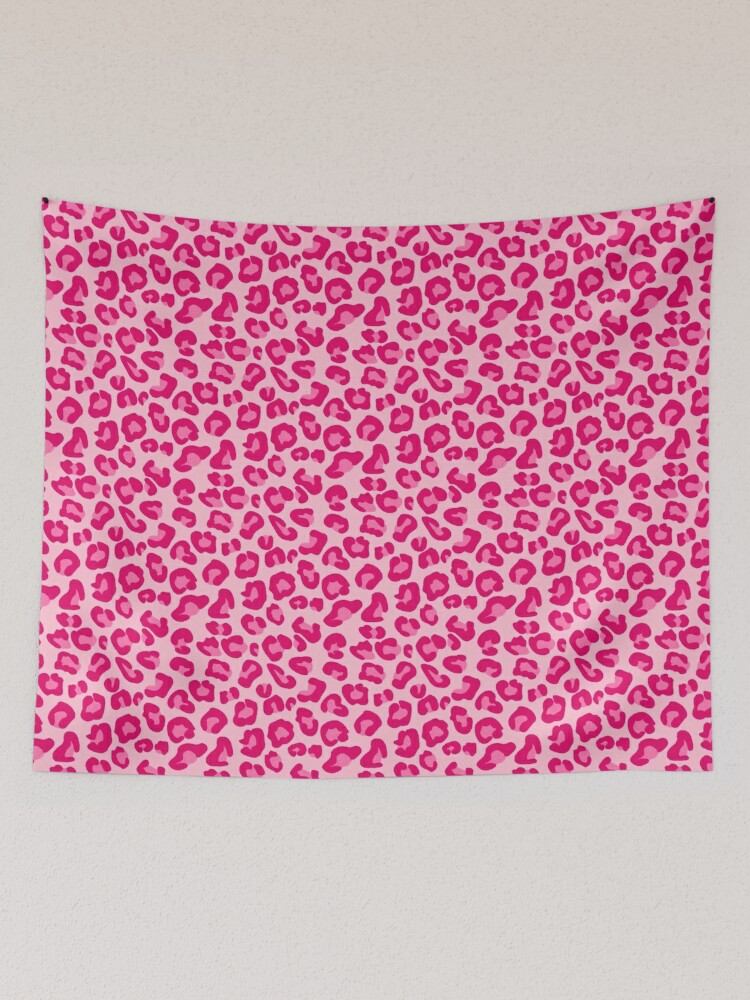 Wandbehang for Sale mit Leopardenmuster in Pastellrosa, Pink und Fuchsia  von Marymarice