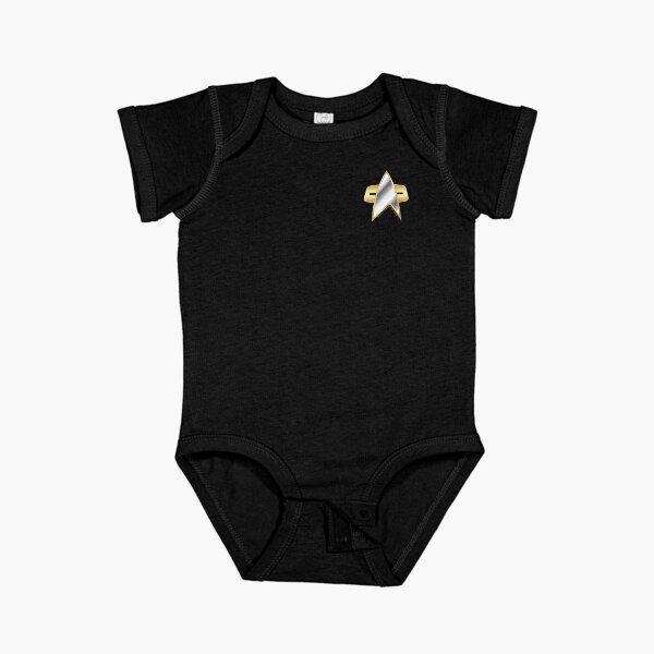 Artikel-Vorschau von  Die Entdeckung beginnt mit all diesen Star Trek Franchise-Designs. Schließen Sie sich der Crew von Gegenwart und Vergangenheit an und begegnen Sie neuen Welten und Zivilisationen mit unserer Kollektion von T-Shirts, designt und verkauft von FifthSun.