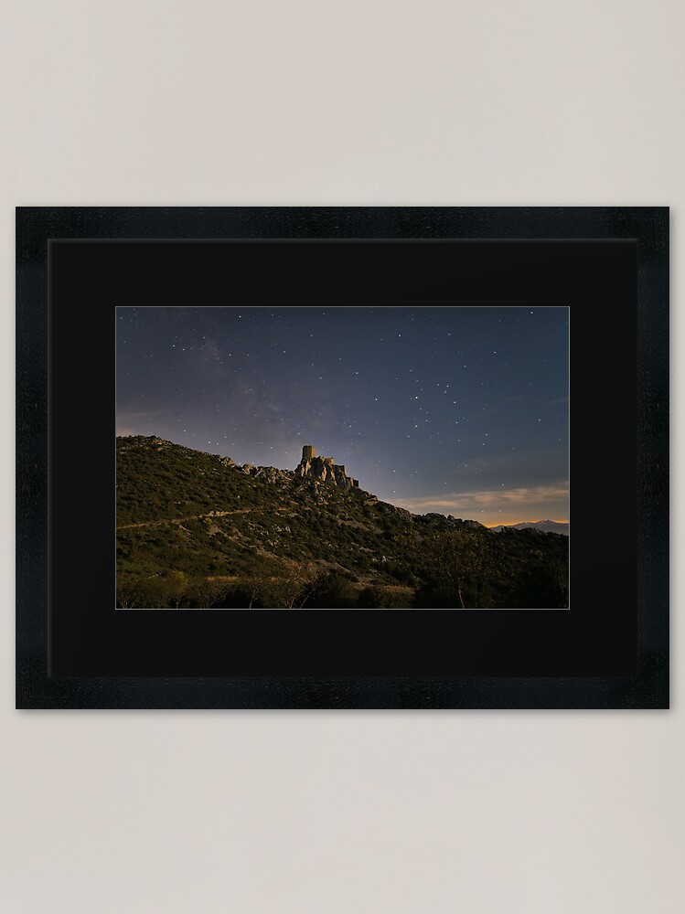 Aperçu 1 sur 7. Impression encadrée avec l'œuvre Le château de Quéribus sous la Voie lactée créée et vendue par PhilippeContal.
