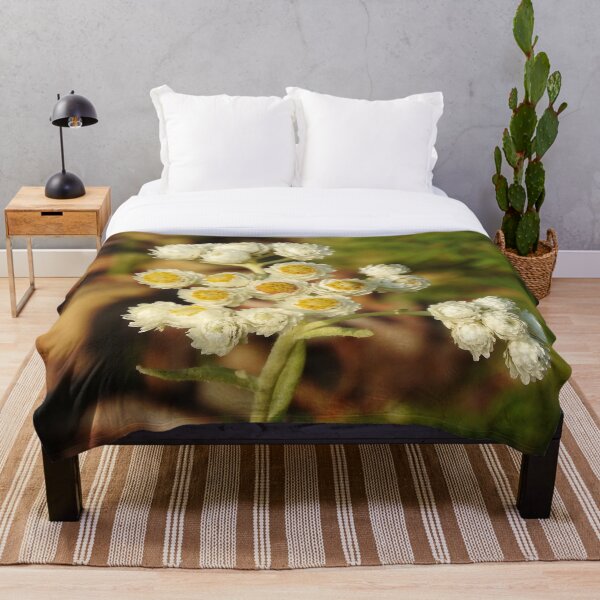 Pearly Everlasting Wildflowers Throw Blanket