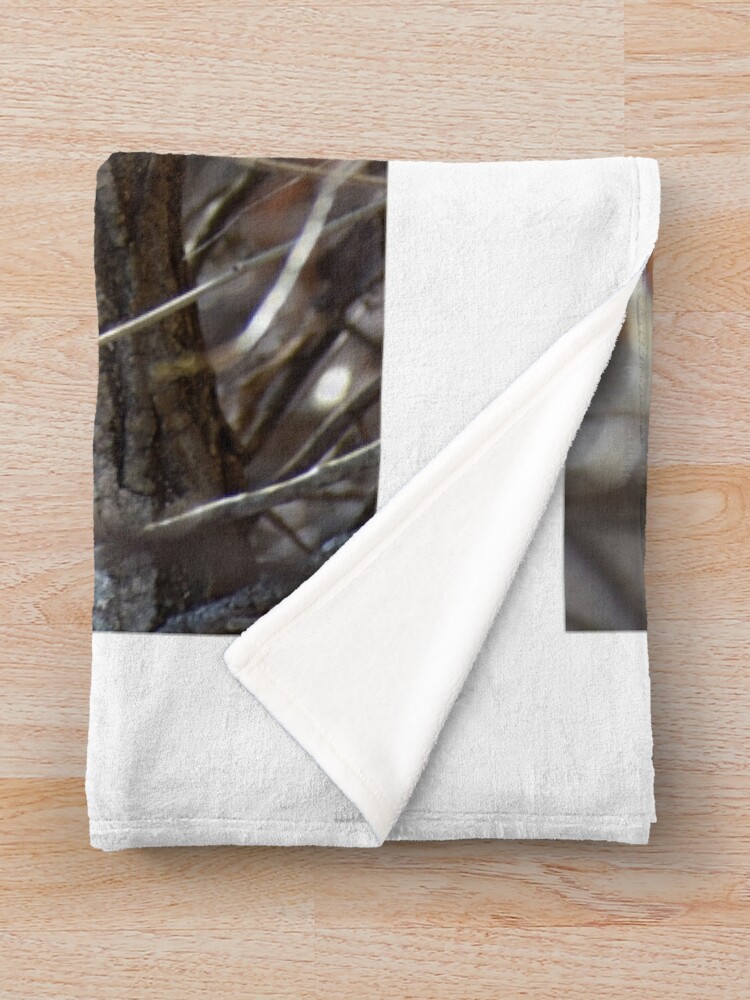 "Little bit itchy" Throw Blanket by uke424 Redbubble