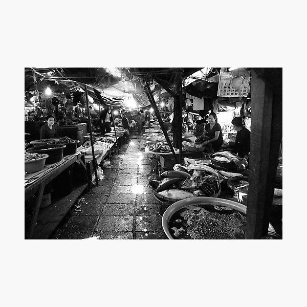 Vista previa del artículo con la obra «Talat Khua Din Marketplace - Vientiane, Laos», diseñado y vendido por Alex Zuccarelli.