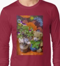 Gathering dust #1 Long Sleeve T-Shirt