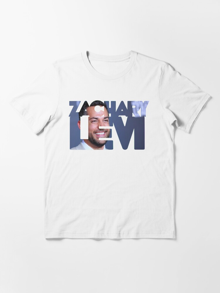 Zachary Levi T Shirt Von Lizzie081194 Redbubble