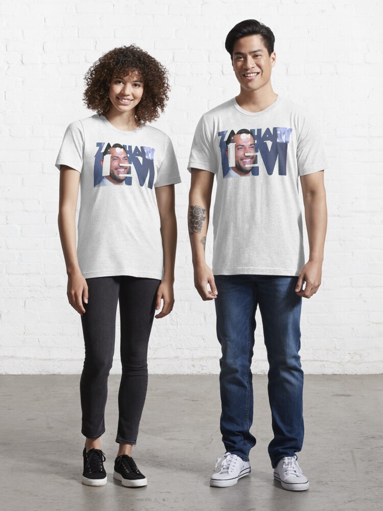 Zachary Levi T Shirt Von Lizzie081194 Redbubble