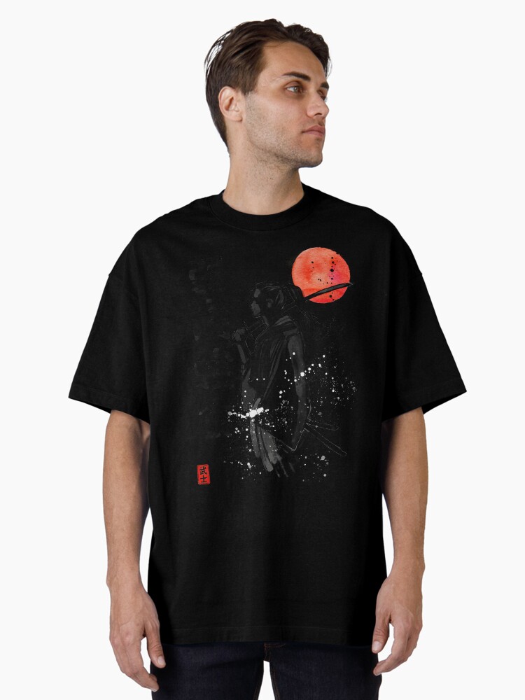 Imagen 2 de 7, Camiseta oversize con la obra Samurai con proverbio en japonés, diseñada y vendida por Yoteformo.