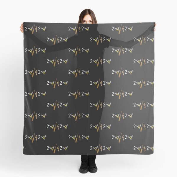 To be or not to be in pictures Scarf