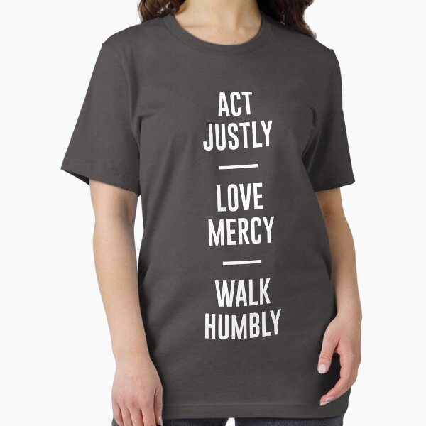 Vista previa del artículo con la obra «Actúa con justicia, ama la misericordia, camina con humildad», diseñado y vendido por elizaldesigns.