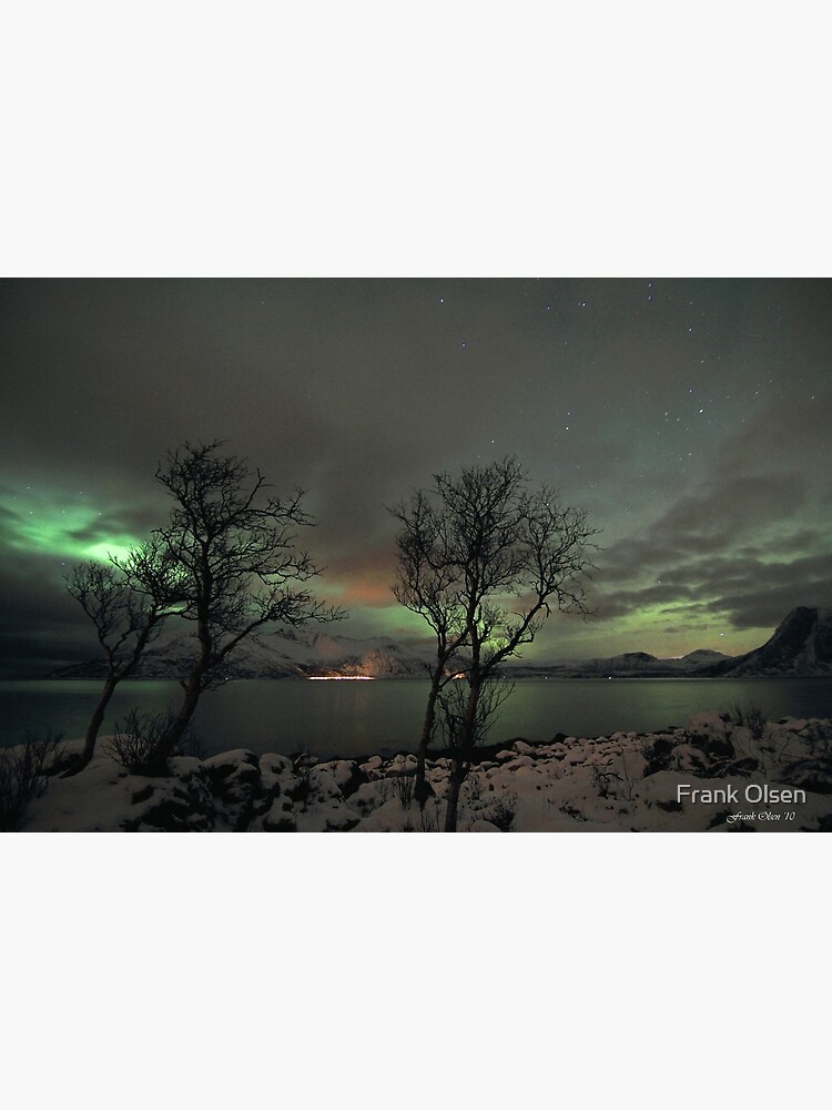 Aurora Borealis and clouds by roamer