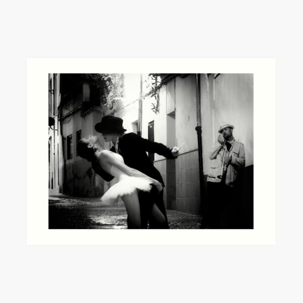 2009
Bild für Albumcover für den unglaublich talentierten Paul Evans - Jazz Trumpeter.
Modelle
- Xenia Seurat (geeignete Frau)
- Rote Taube (Tänzerin) Kunstdruck