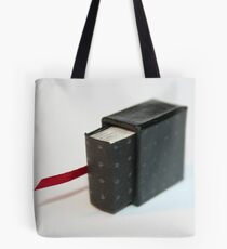 Lettres aux Cubes : W - miniature book n°1 Tote Bag