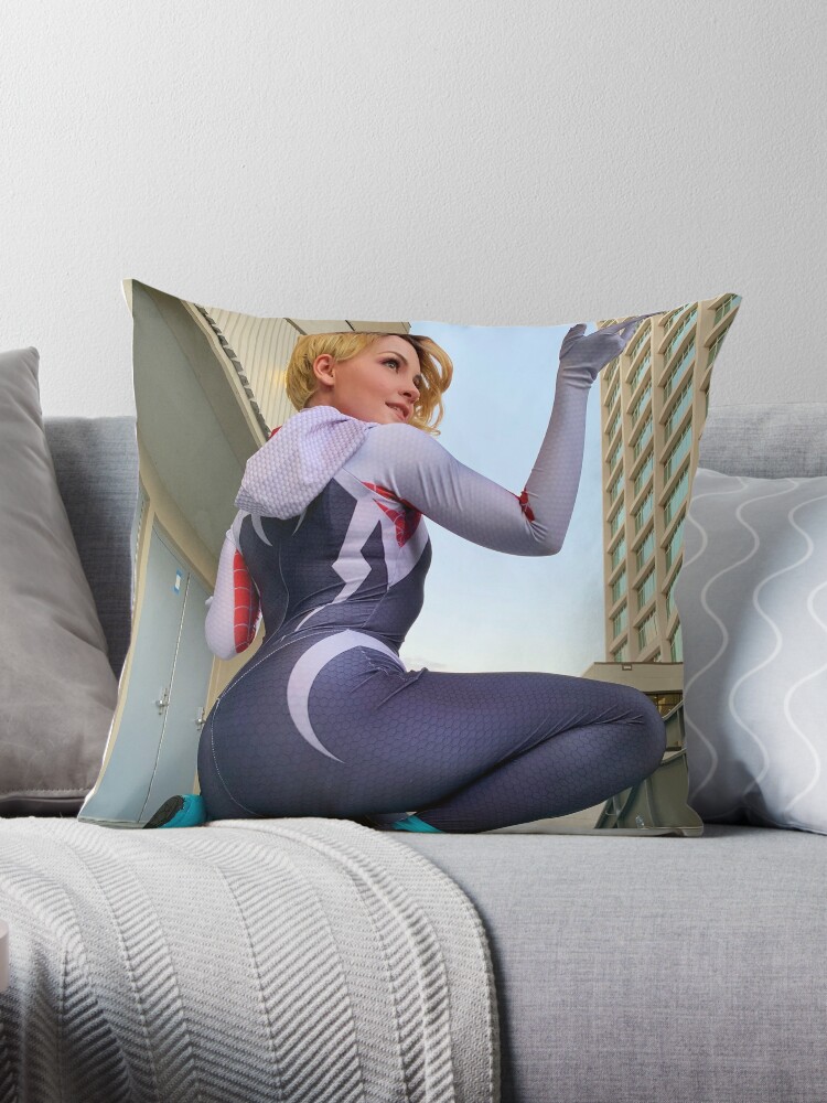 Woman With Pressure Sores, Illustration Throw Pillow by Gwen