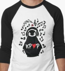 Penguin listen to kpop Men's Baseball ¾ T-Shirt