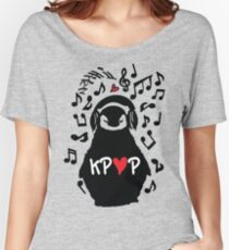Penguin listen to kpop Women's Relaxed Fit T-Shirt