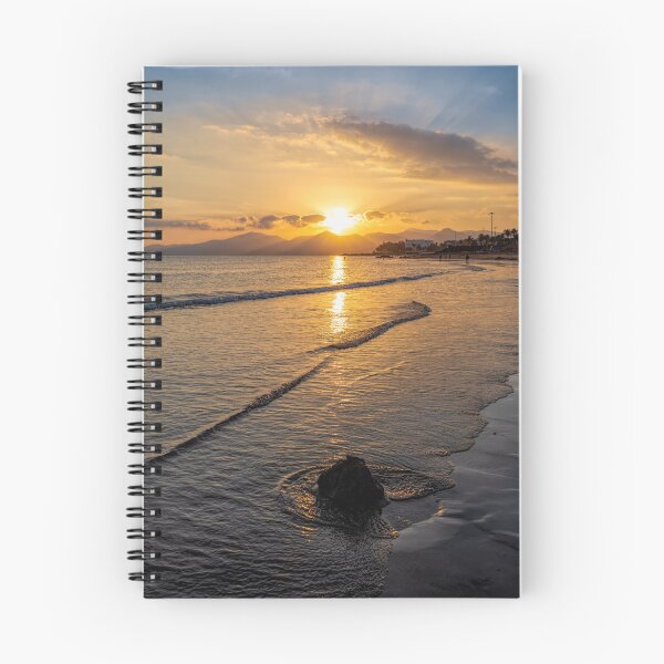 Artikelvorschau, Sonnenuntergang am Strand von Puerto del Carmen entworfen und verkauft von iCimages.net.