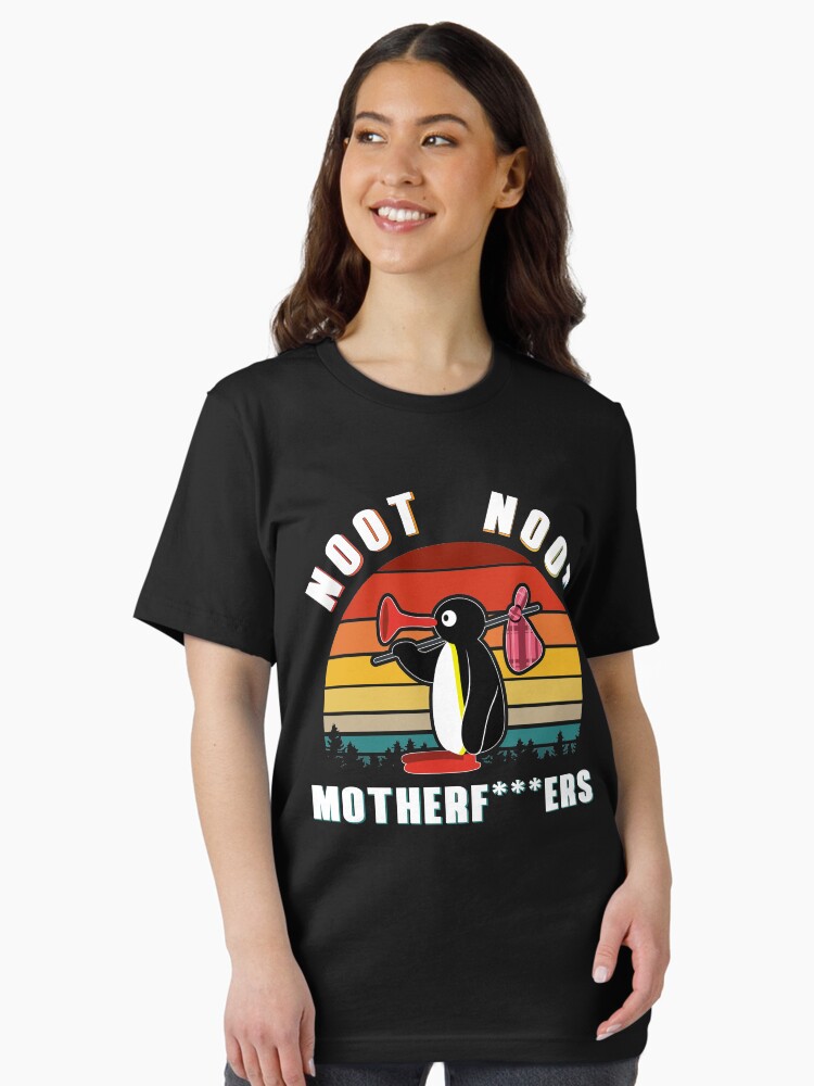 Imagen 1 de 7, Camiseta esencial con la obra noot noot pingüino, diseñada y vendida por leerose60.