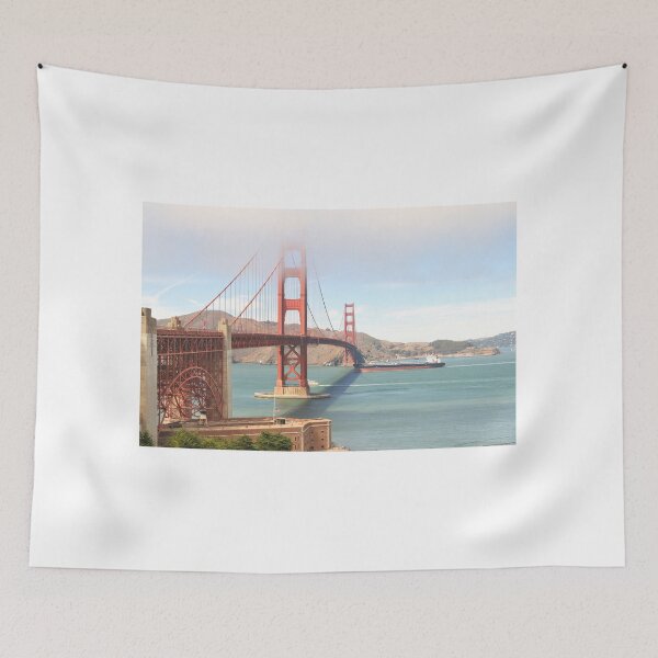 Artikelvorschau, Golden Gate Bridge mit Tanker, San Francisco entworfen und verkauft von Sonja Martin Photography.