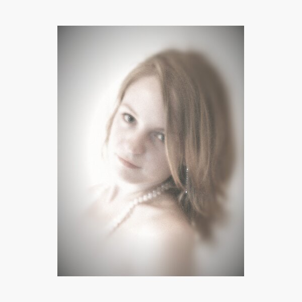 Artikelvorschau, Girl of My Dreams entworfen und verkauft von John Carpenter.