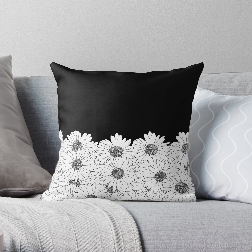 Daisy Boarder Throw Pillow