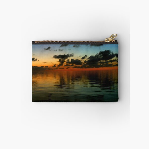 Artikelvorschau, Sonnenuntergang Ozean Horizont entworfen und verkauft von ChopKickPanda.