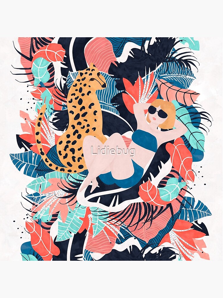 Imagen 4 de 4, Cojín con la obra Pelo amarillo Chica tropical con guepardo, diseñada y vendida por Lidiebug.