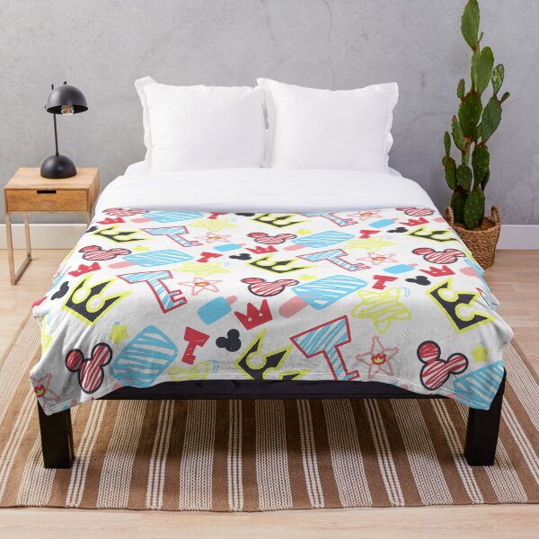Kingdom Hearts crayon style drawings Throw Blanket