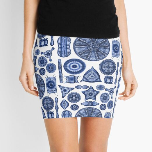 Artikel-Vorschau von Ernst Haeckel Diatoms Indigo Blue, designt und verkauft von aimeewilson.