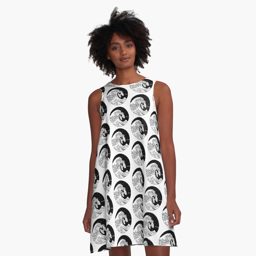 Vista previa del artículo con la obra «Vestido acampanado», diseñado y vendido por luciddreame.