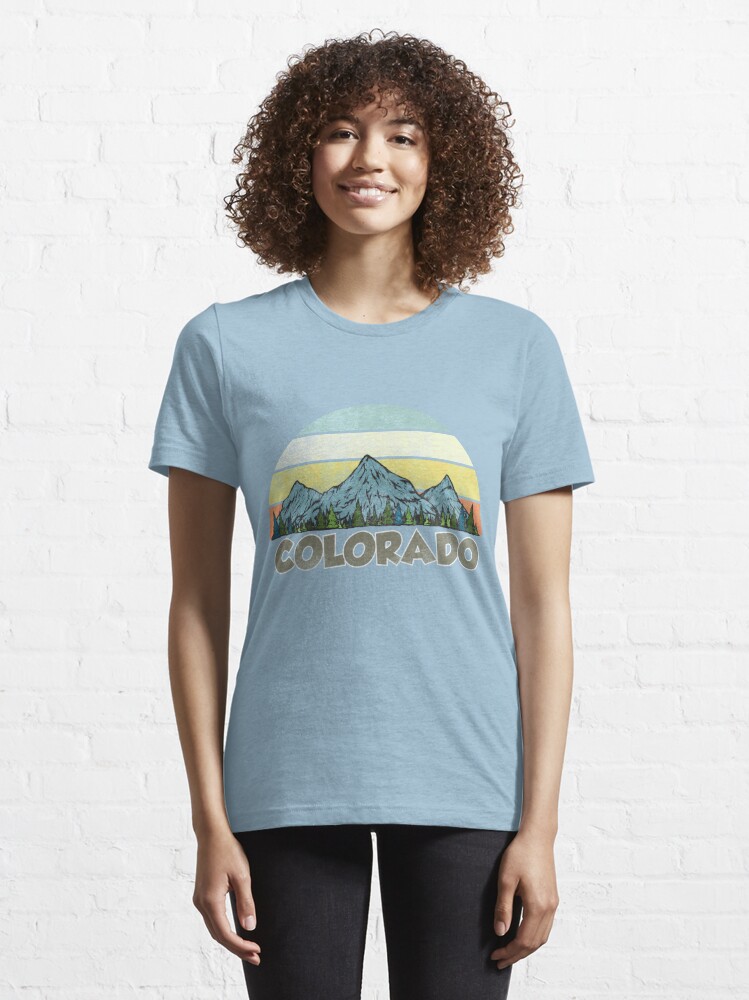 Vintage Colorado Flag Rocky Mountains Rockies Outdoor Design T-Shirt