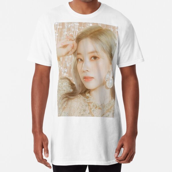 DAHYUN T-shirt main image 1