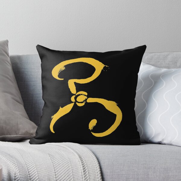 Call of Cthulhu - The Yellow Sign - In King's Gold Throw Pillow