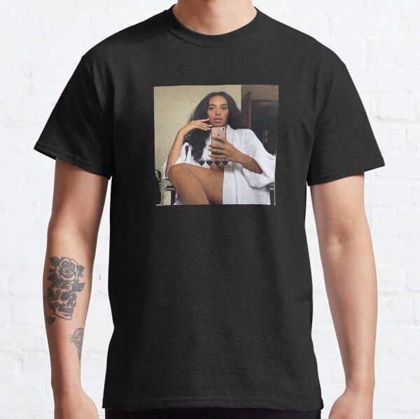 Vista previa del artículo con la obra «selfie de solange», diseñado y vendido por mellowshop.