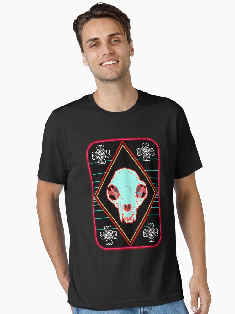 Aperçu 1 sur 7. T-shirt essentiel avec l'œuvre Synthwave Cat créée et vendue par Kite4.