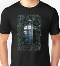 Police Box in The Garden Hoodie / T-shirt Unisex T-Shirt