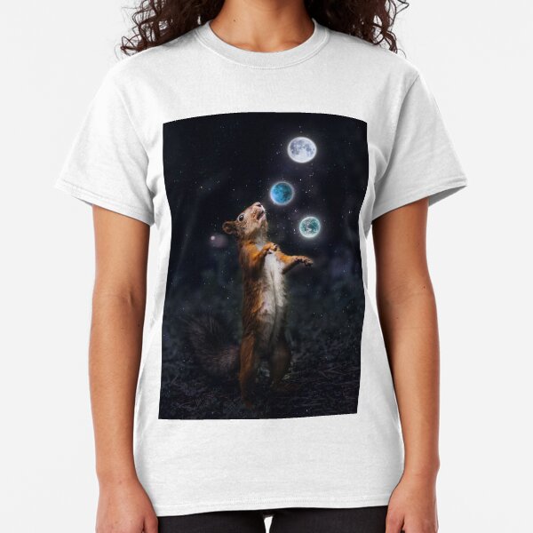 Juggling squirrel Classic T-Shirt
