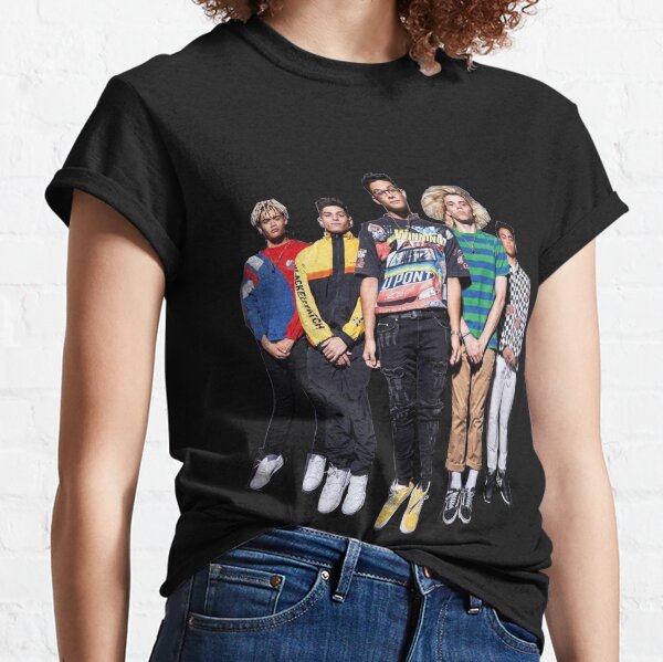 JA SCHON Classic T-Shirt