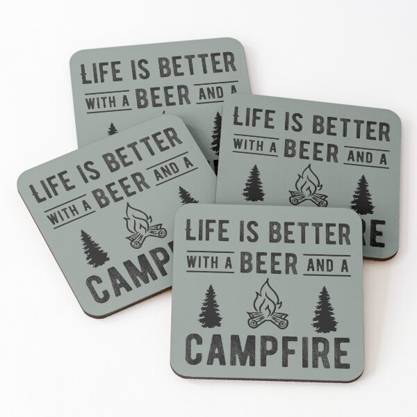 Artikelvorschau, Das Leben ist besser mit einem Bier und einem Lagerfeuer entworfen und verkauft von teegear.