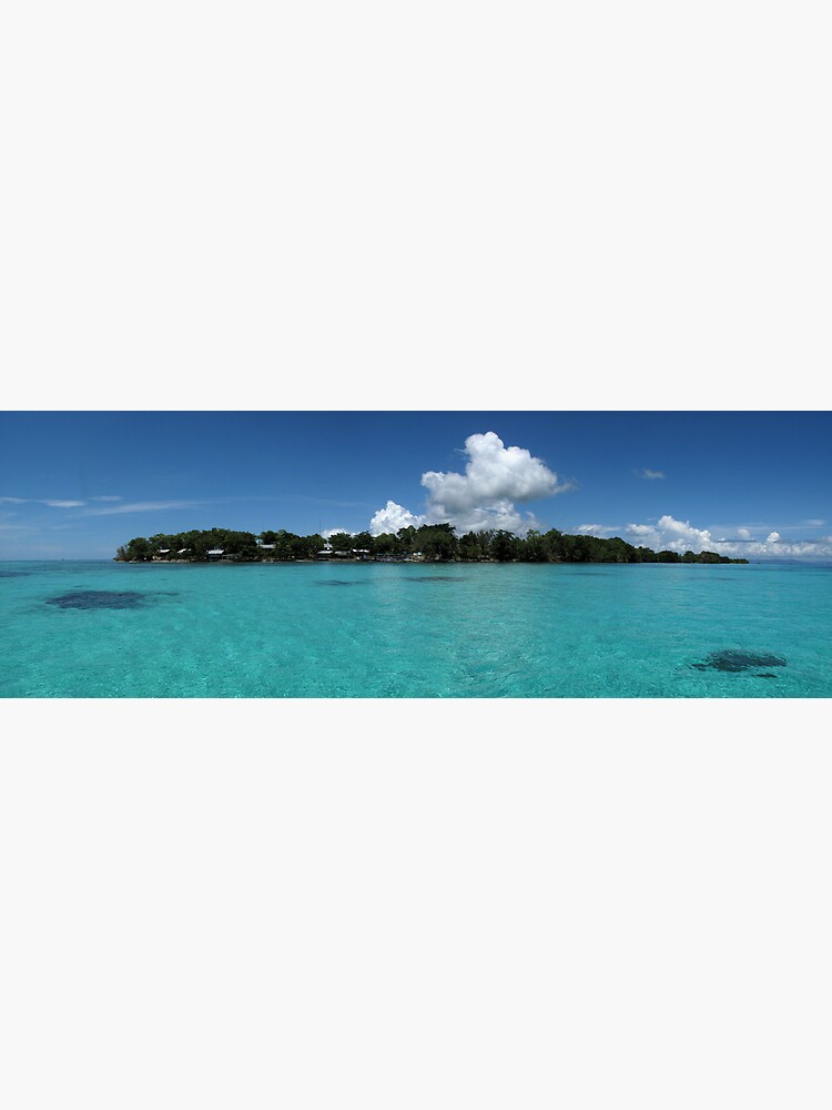 Midday at Nusatupe Island by neoniphon