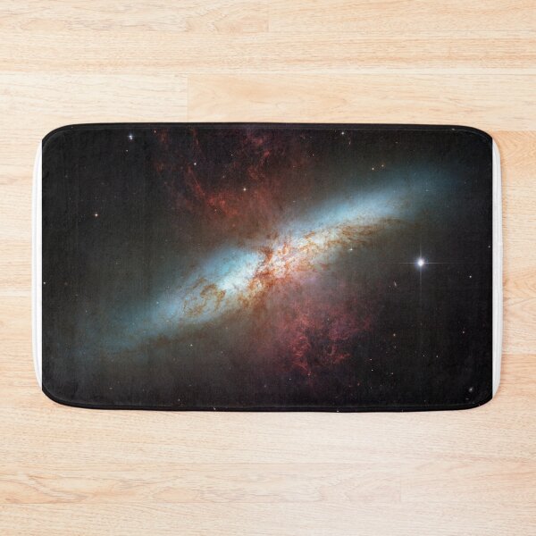 Aperçu de l'œuvre Photo de l'espace profond du télescope Hubble Hubble Galaxy créée et vendue par SolanaHouse.