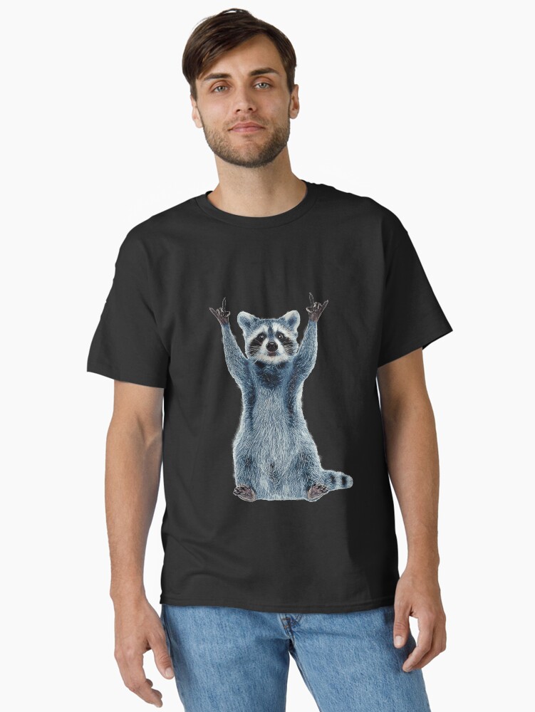 Imagen 2 de 7, Camiseta clásica con la obra Camisa de mapache-Cool Nature Raccoon Tee Cute Raccoon Classic, diseñada y vendida por TeeARTHY.