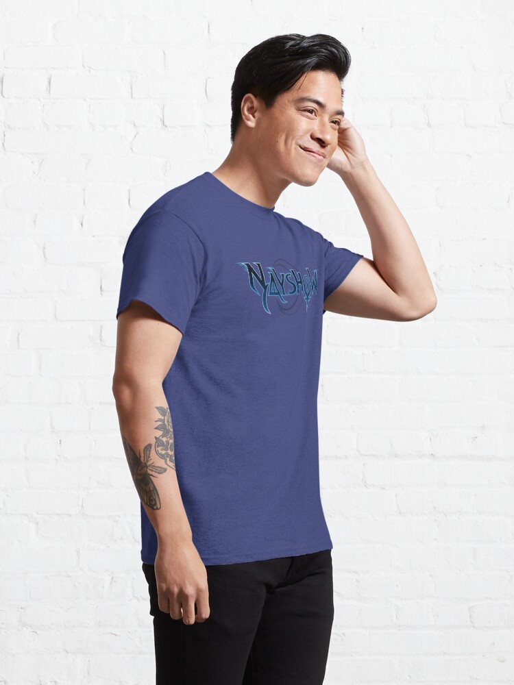 Aperçu 5 sur 7. T-shirt classique avec l'œuvre Blue Witchcraft créée et vendue par NAYSHOW.