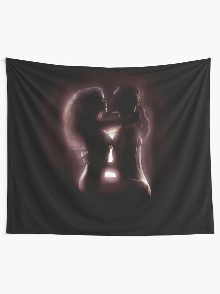 Tentures Sexualite Tantrique Concept Spirituel D Un Couple Faisant L Amour Avec L Energie Qui Brille Autour De Leur Corps Art Photo Imprimer Par Awenartprints Redbubble