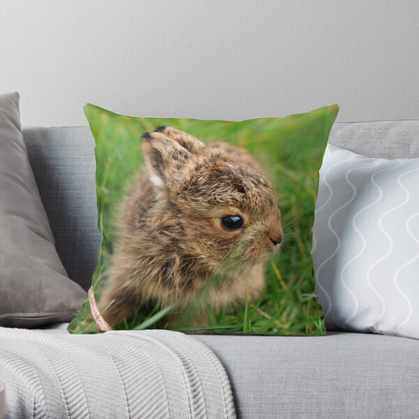 Leveret In The Grass Throw Pillow