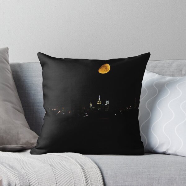 Item preview, Blood Moon sobre Nueva York designed and sold by Devon Forsyth.