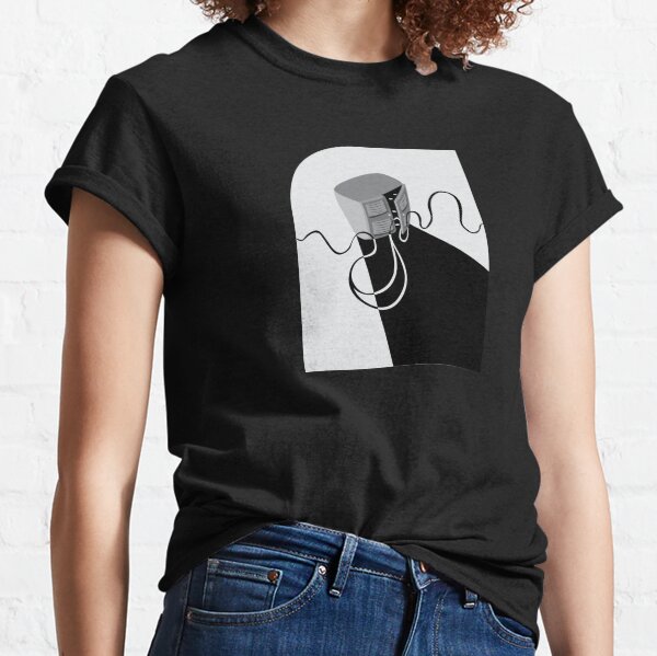 Something creeping in the closet Classic T-Shirt