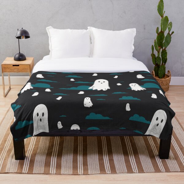A Spooky night pattern Throw Blanket