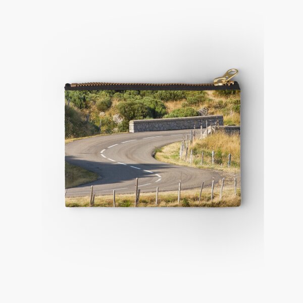 Aperçu de l'œuvre The Winding Road créée et vendue par Philip Alexander.