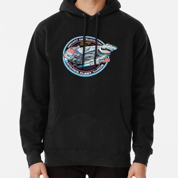 Die Entdeckung beginnt mit all diesen Star Trek Franchise-Designs. Schließen Sie sich der Crew von Gegenwart und Vergangenheit an und begegnen Sie neuen Welten und Zivilisationen mit unserer Kollektion von T-Shirts Hoodie